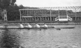 1930 Wyfold four practising at Henley