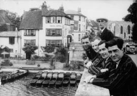 Oarsmen on Henley Bridge