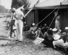 Bean and Thames oarsmen