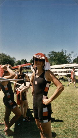 Women&#039;s Club Coxed Four keep cool