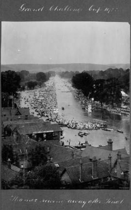 Henley 1923 - Grand Challenge Cup final, Thames rowing away after race